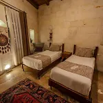 Osmanbey Cave House מלון גורמה