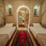 מלון Osmanbey Cave House 3*