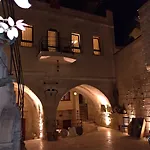 מלון Osmanbey Cave House גורמה